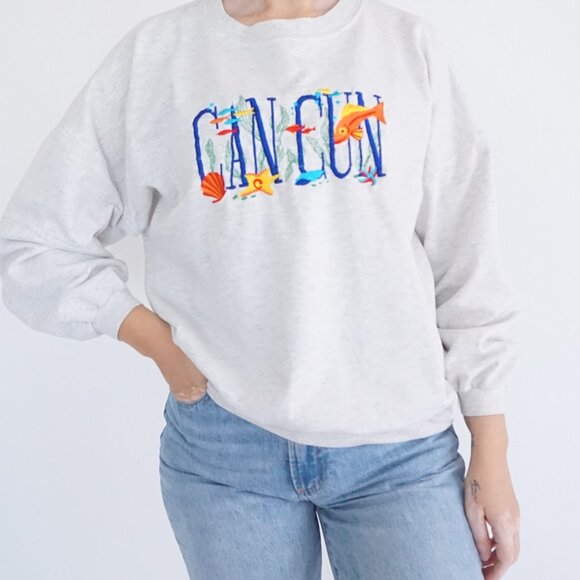 Vintage Cancun Embroidered Sweatshirt Gray Tropical Fish Graphic Vacation Y2K M - Picture 1 of 10